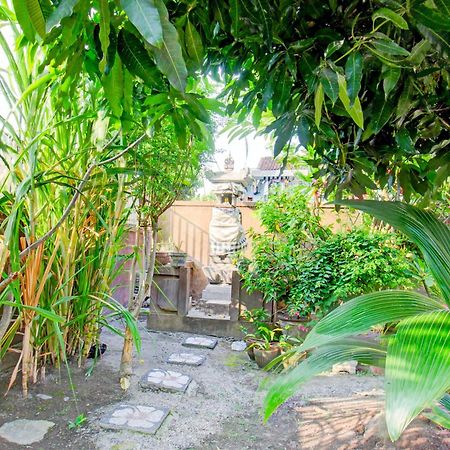 Oyo Life 93284 Kos Cendana Raya Hotel Mataram Eksteriør billede